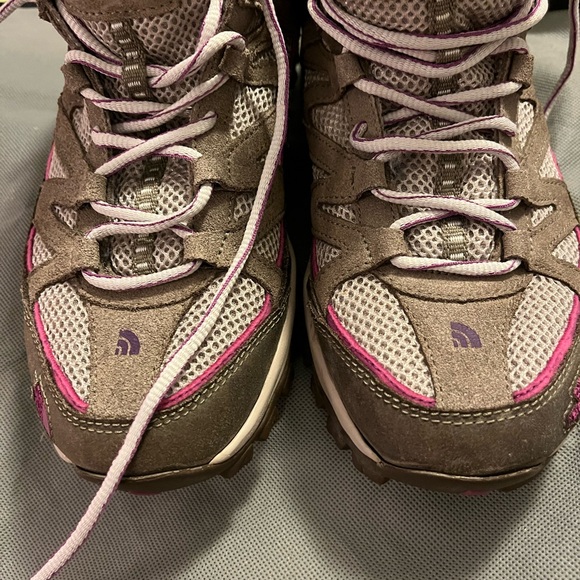 THE NORTHFACE WALKING SHOES - Picture 1 of 6